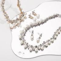 Elegant Baroque Alloy Necklace and Simple Pearl Earrings Jewelry Set