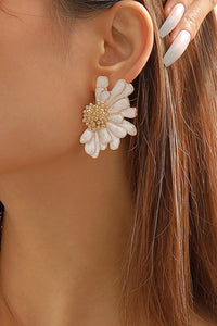 Retro Alloy Floral Pattern Earrings