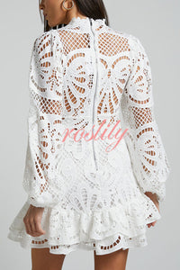 Solid Color Hollow Long-sleeved Waisted Lace Mini Dress