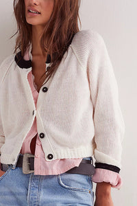 Stylish Contrasting Crew Neck Buttoned Knitted Cardigan