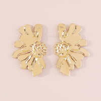 Retro Alloy Floral Pattern Earrings