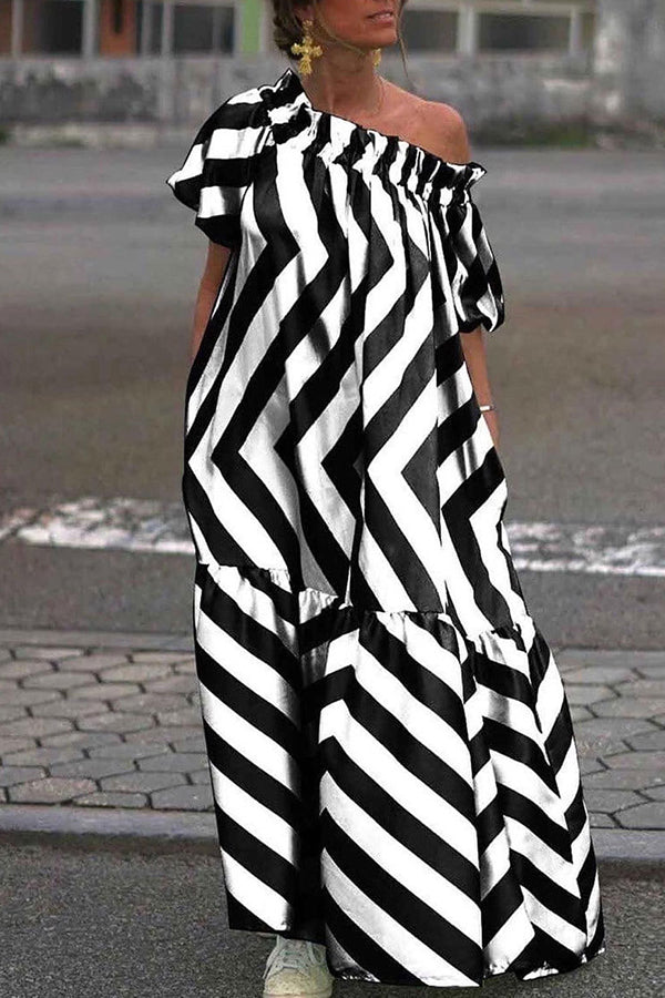 Exquisite Striped Patchwork Bell Sleeve Pocket Maxi Dress