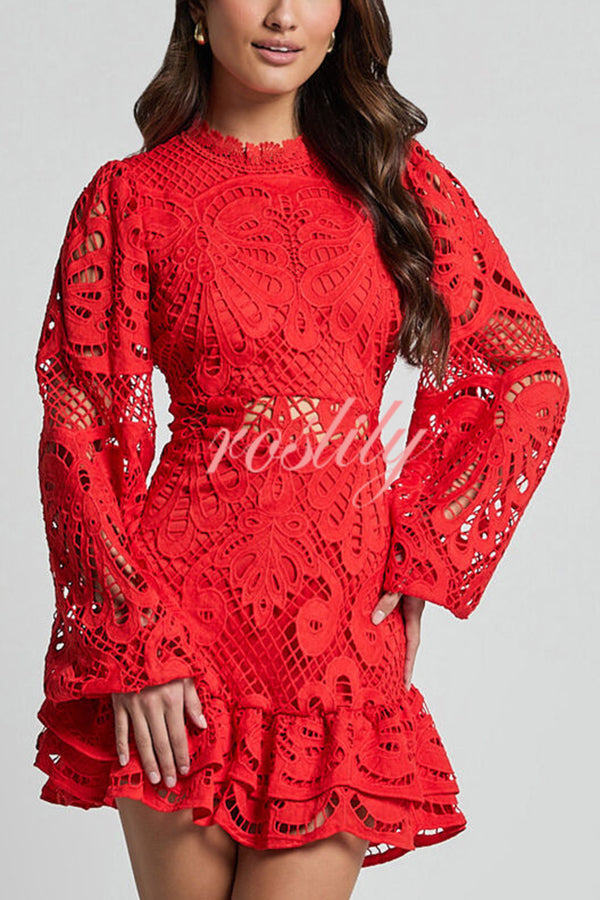 Solid Color Hollow Long-sleeved Waisted Lace Mini Dress