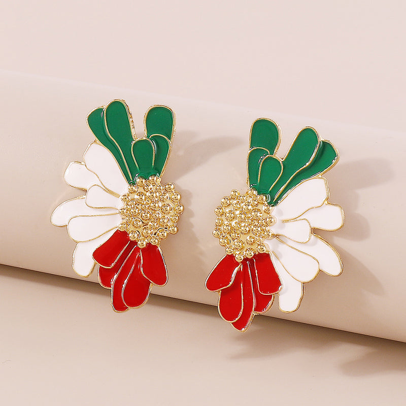 Retro Alloy Floral Pattern Earrings